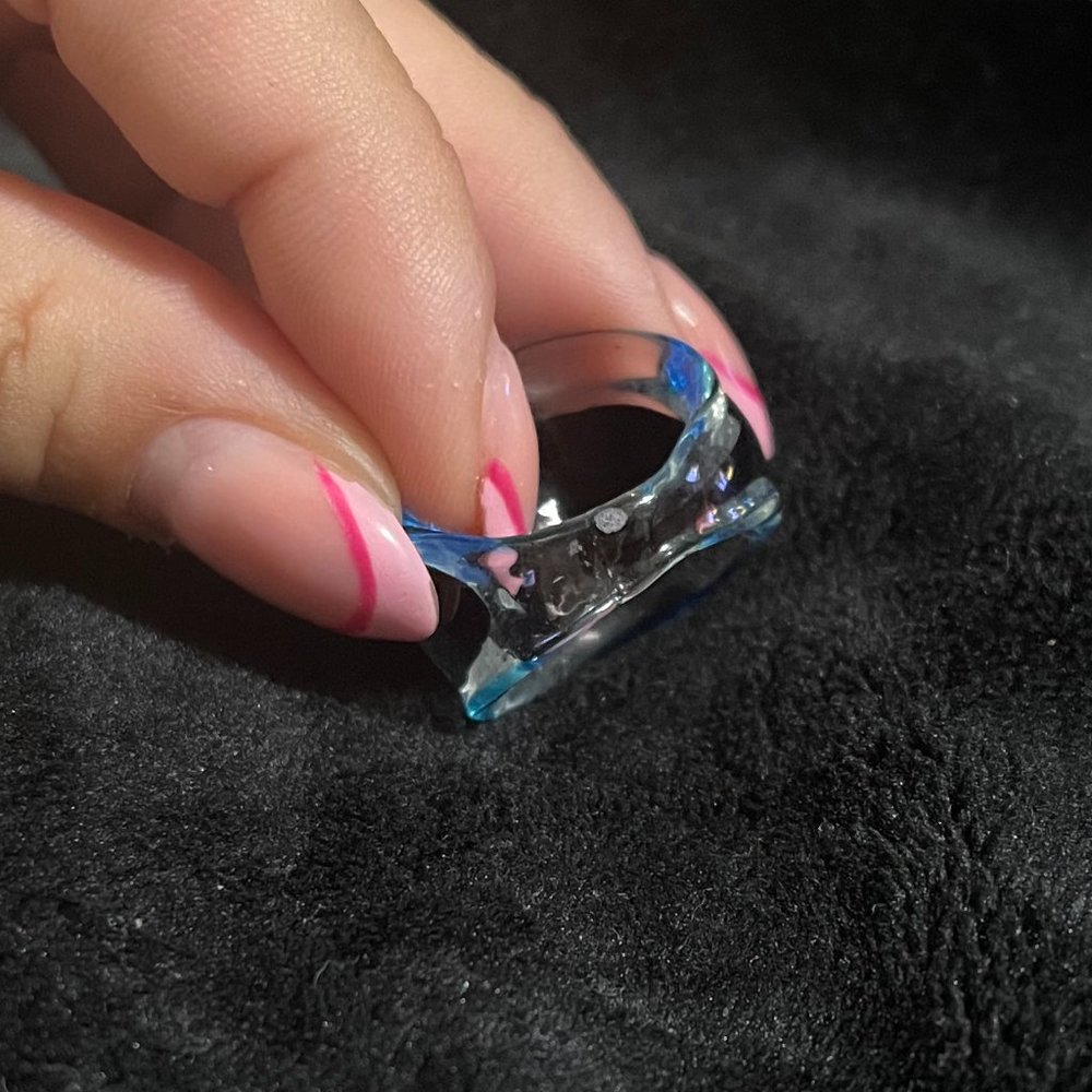 Glass Ring - Picture 5 of 7